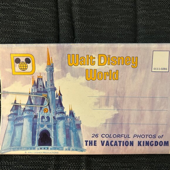 26 Two-Sided Vintage Walt Disney World Postcards - Picture 1 of 13